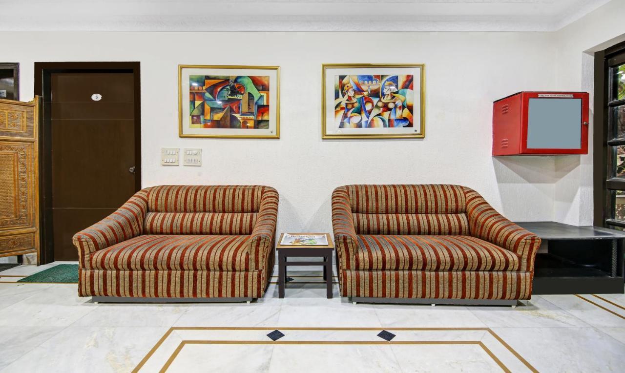 Itsy Hotels Arien International Nueva Delhi Exterior foto