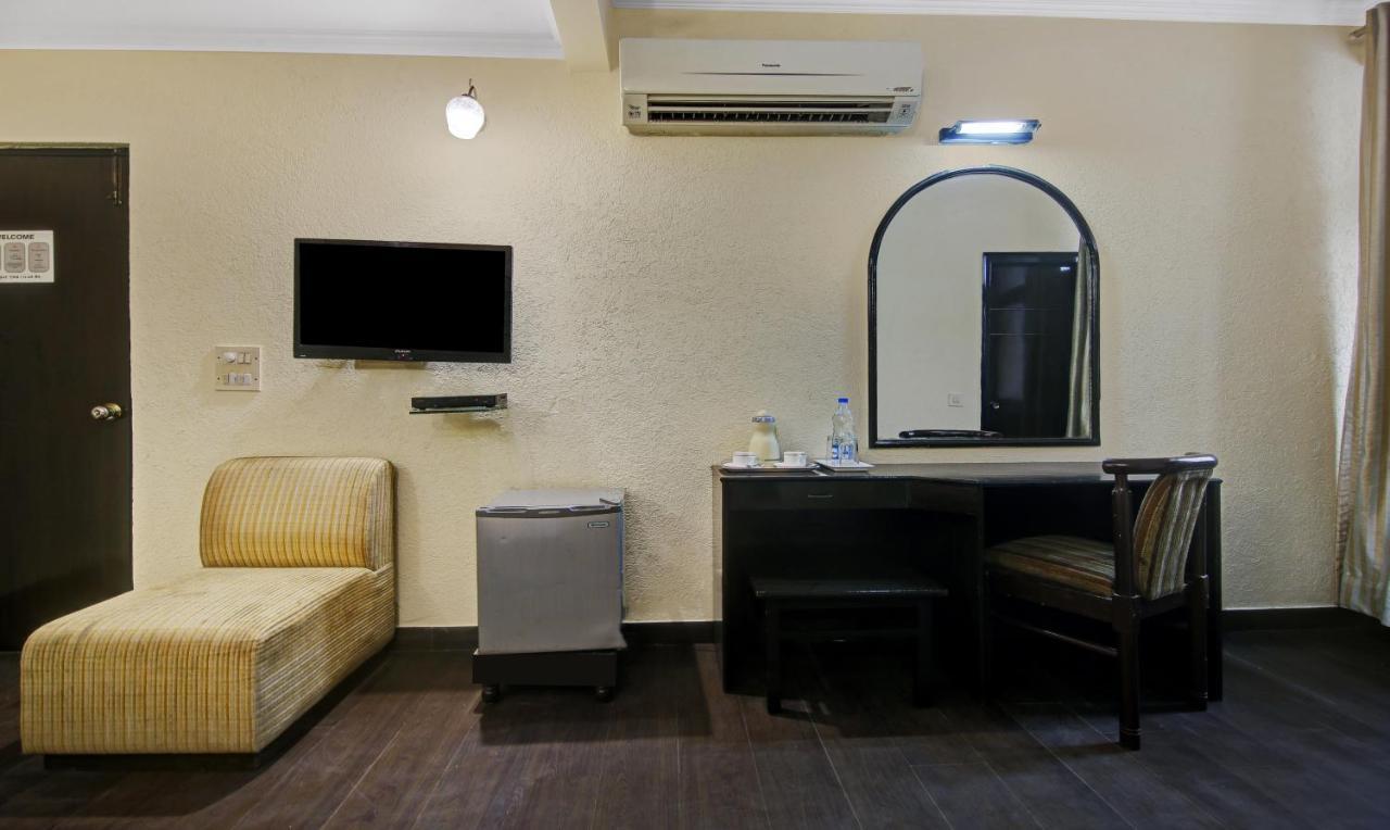 Itsy Hotels Arien International Nueva Delhi Exterior foto